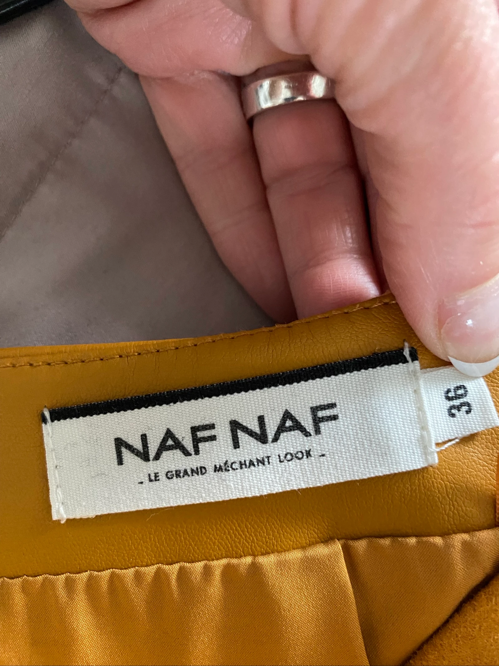 Jupe moutarde Naf Naf taille 36  – photo 3